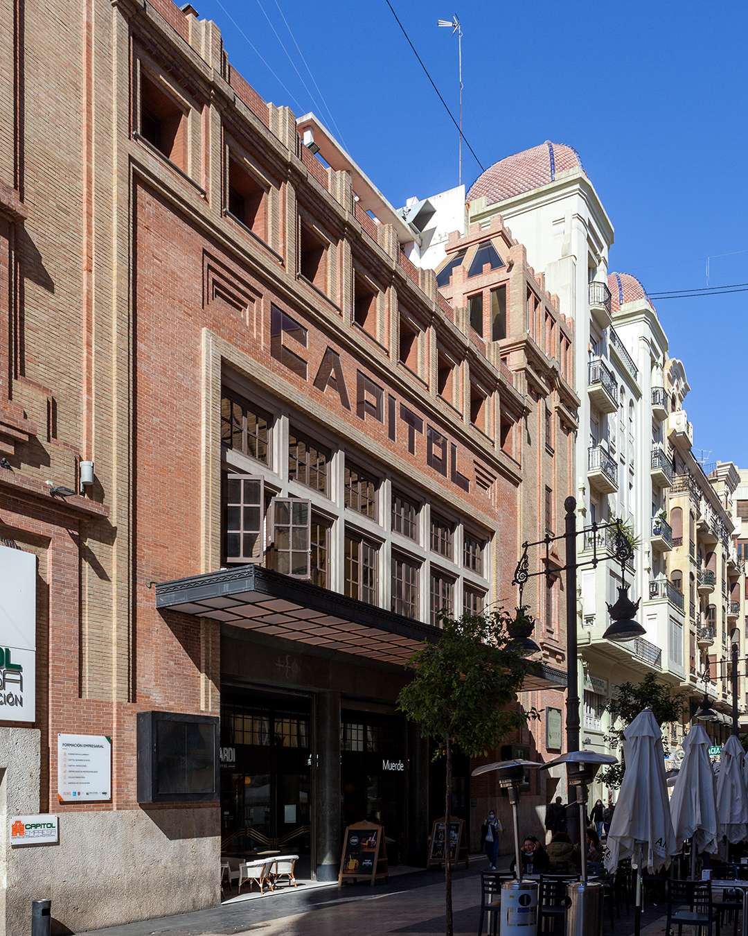 Edificio multiusos (Antiguo Cine Capitol)