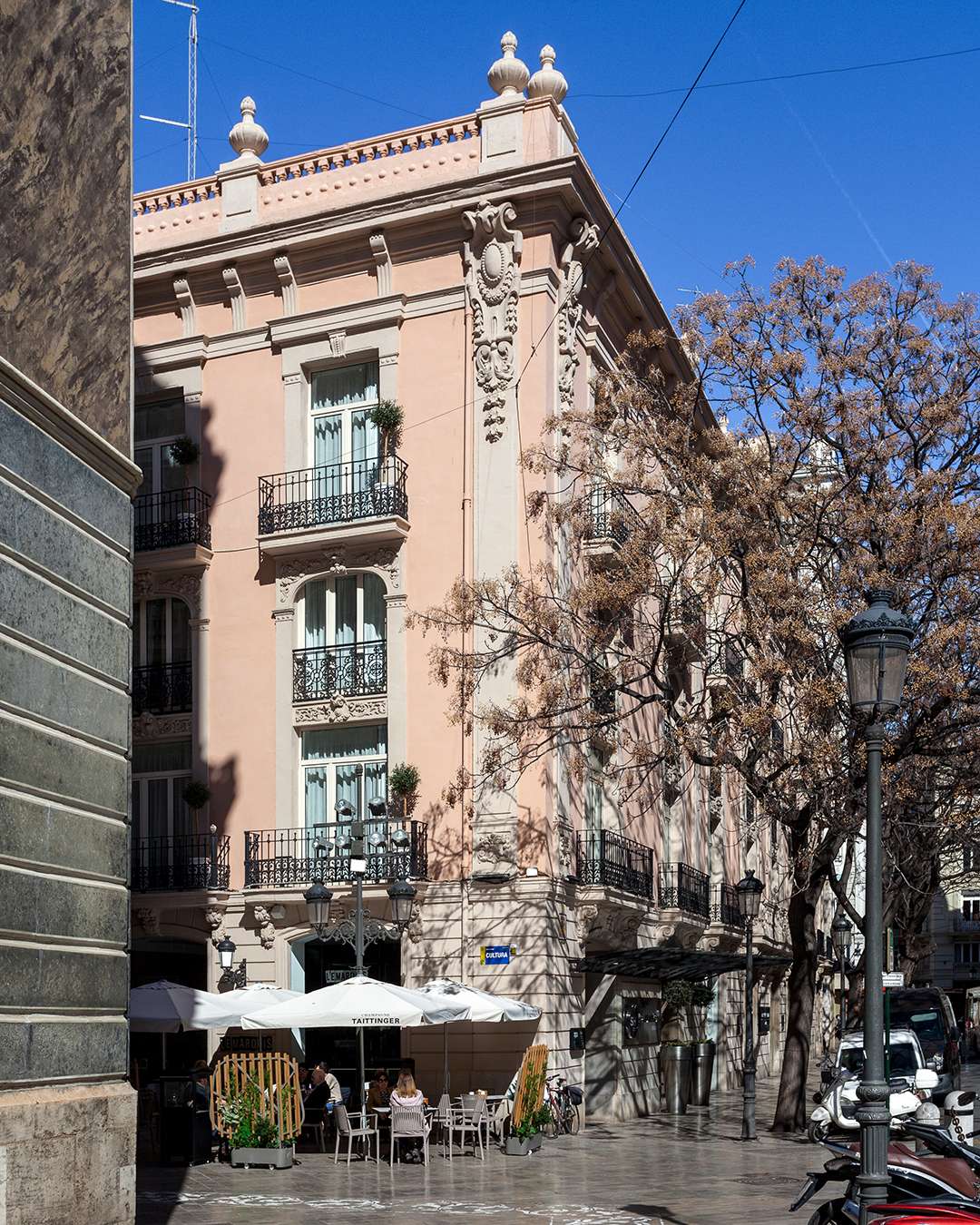 Hotel Inglés (Palacio de Cardona)