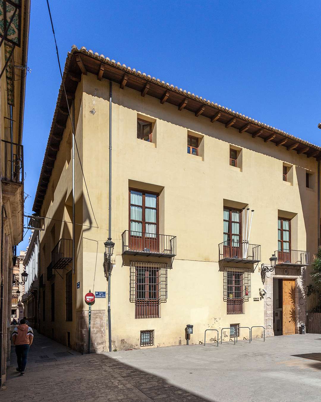 Edificio EMT