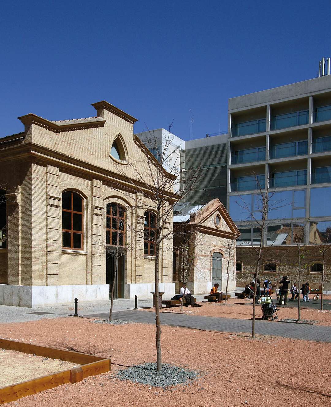 Complejo La Petxina (Antiguo Matadero Municipal)