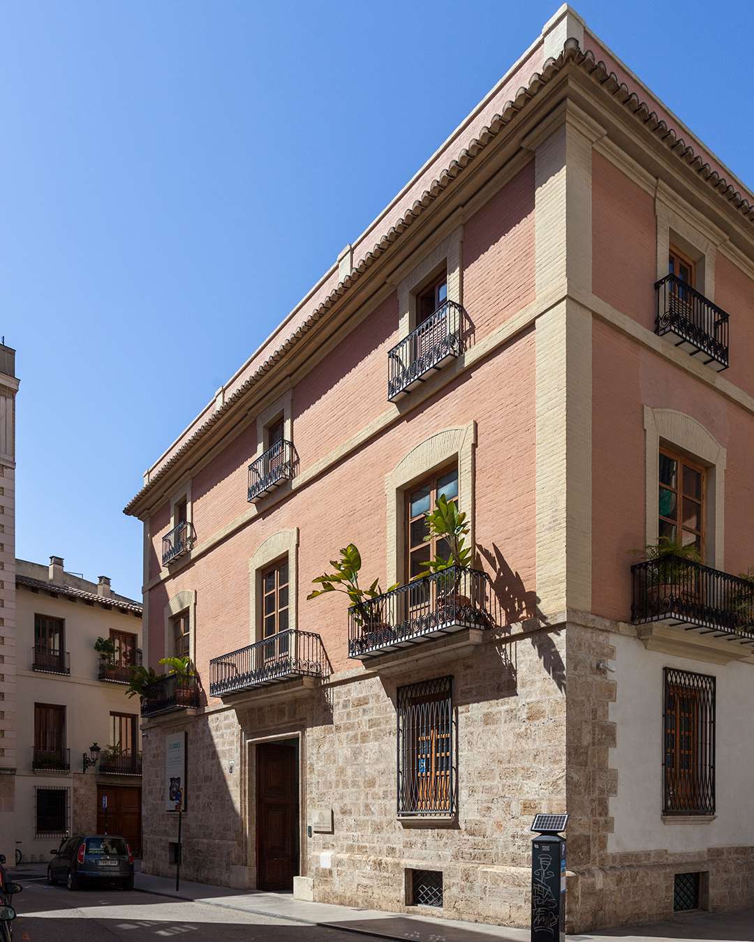 Colegio Mayor Rector Peset (Palacio de los Martínez de Vallejo)