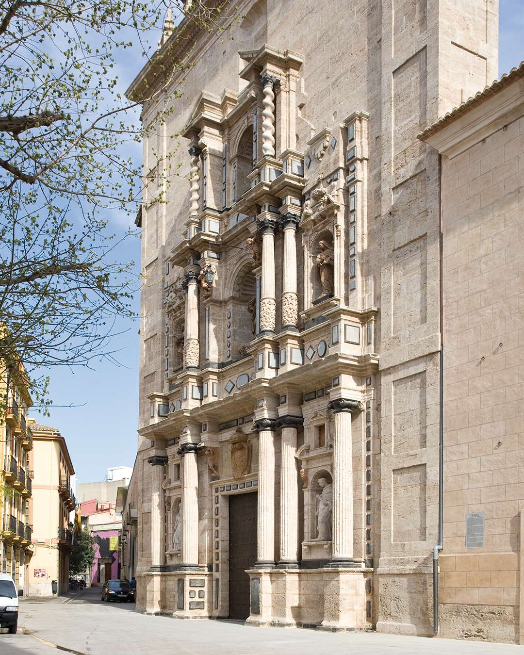 Centre del Carme e Iglesia de la Santa Cruz (Antiguo Convento del Carmen)