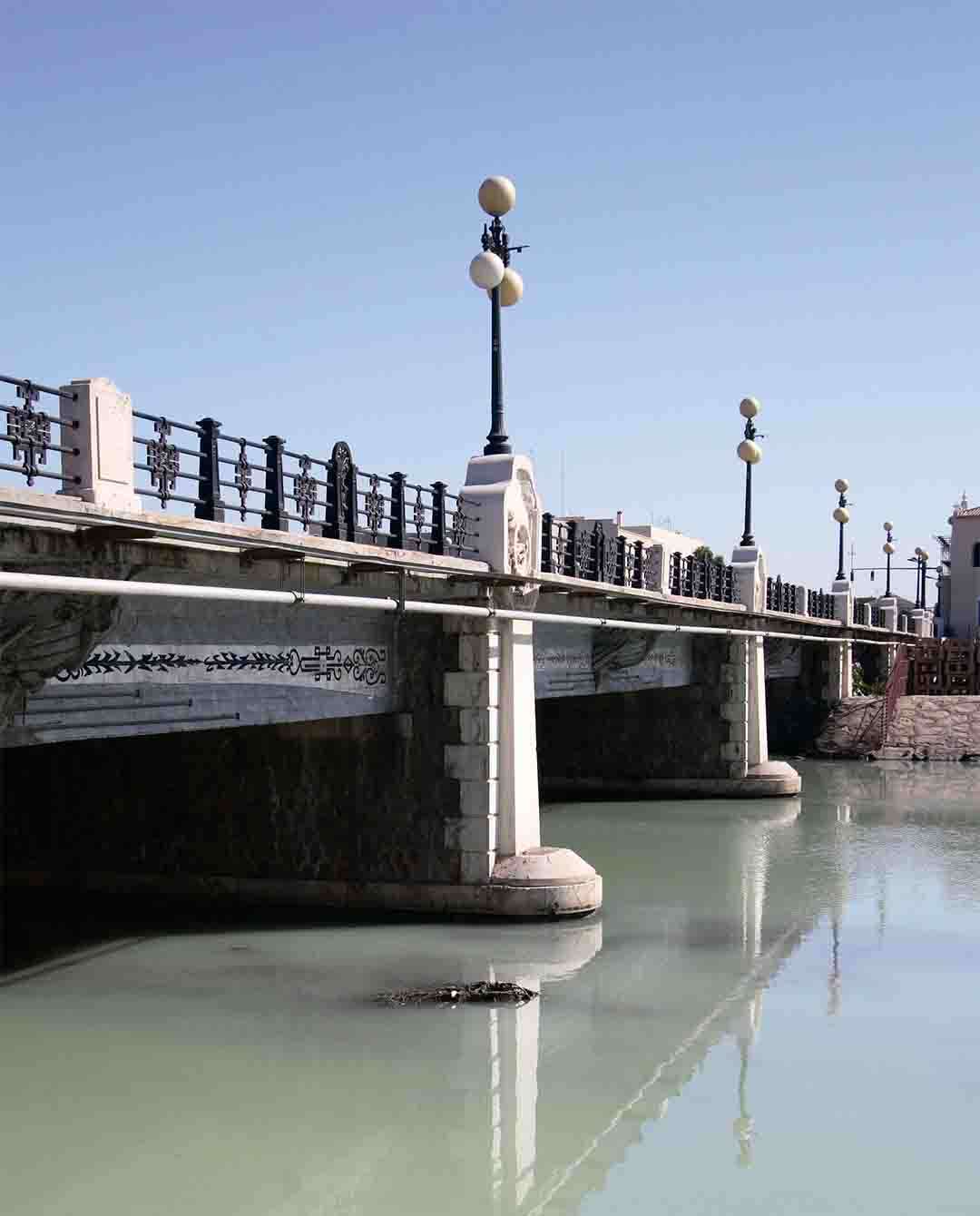 Puente de Astilleros