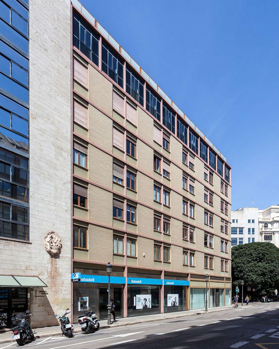 Edificio Santo Tomás de Villanueva