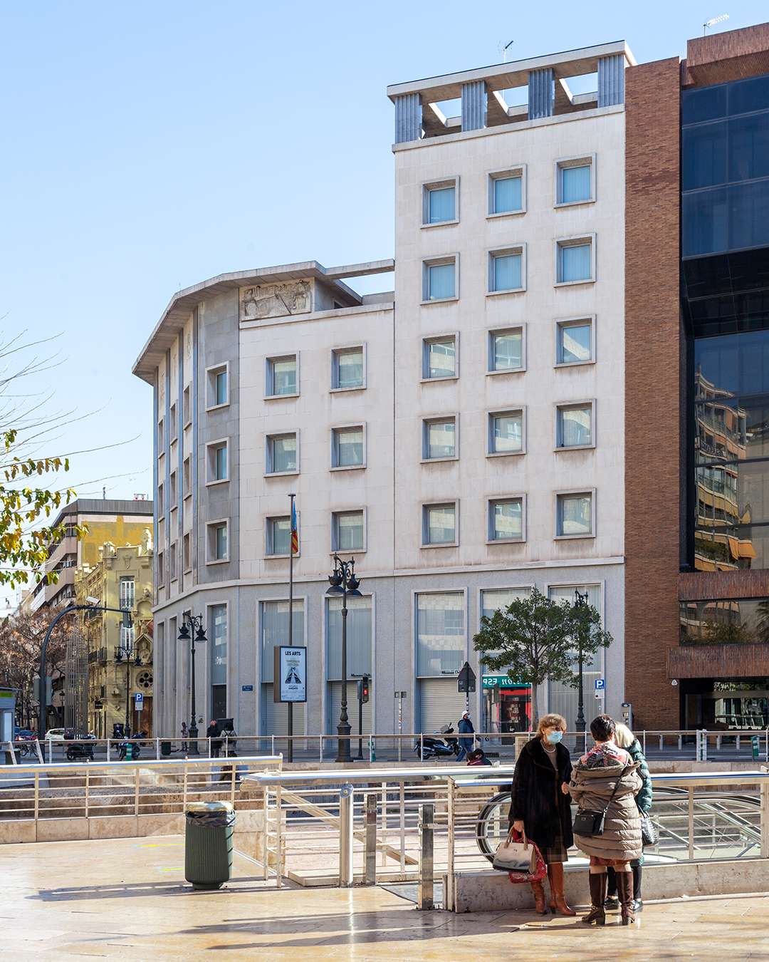Edificio multiusos (Antigua sede de la Compañía Valenciana de Cementos Portland)